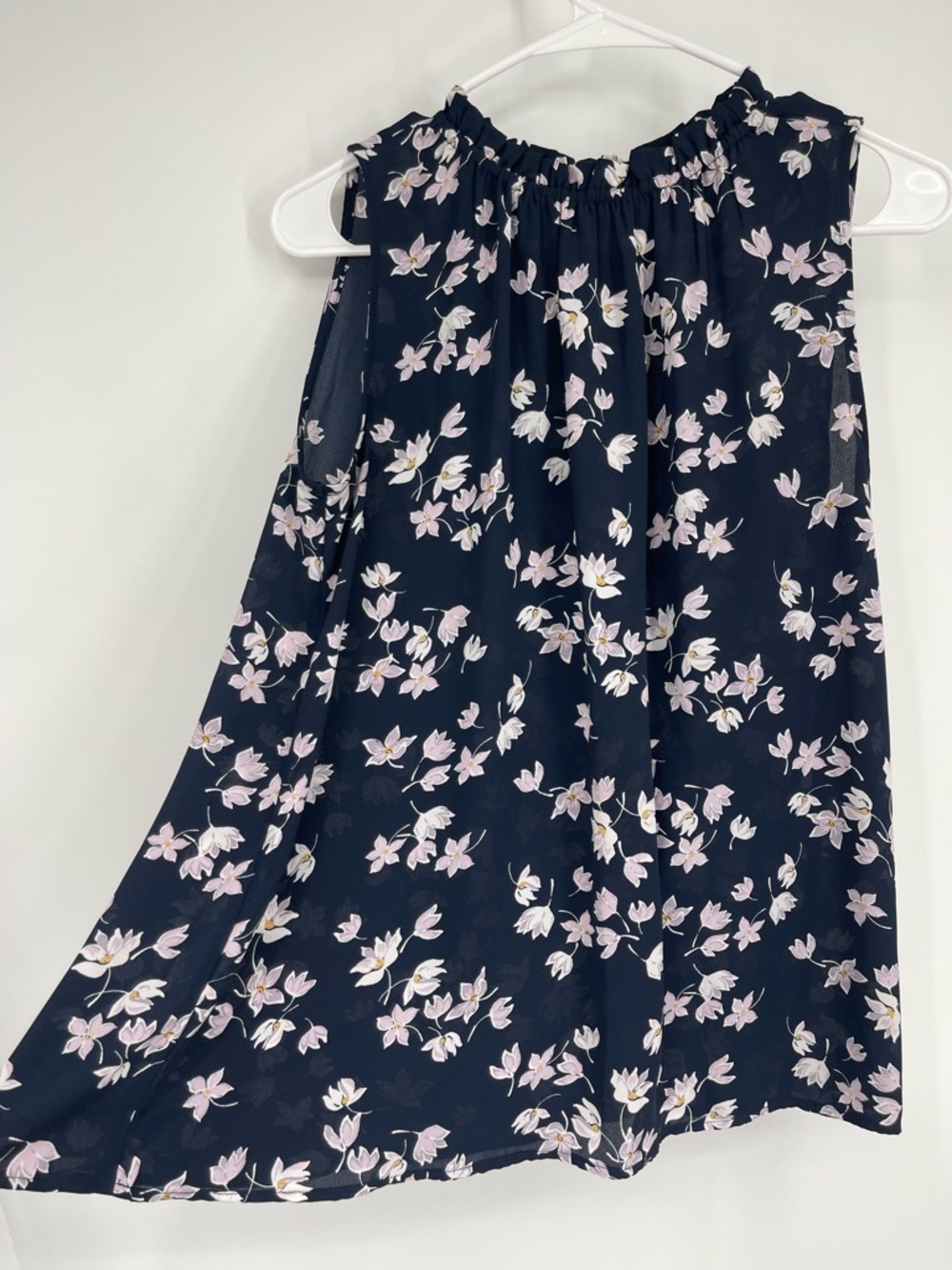 LOFT Floral Medium Sleeveless Top Coquette Grandmacore Cottagecore Dark Floral - Picture 8 of 9
